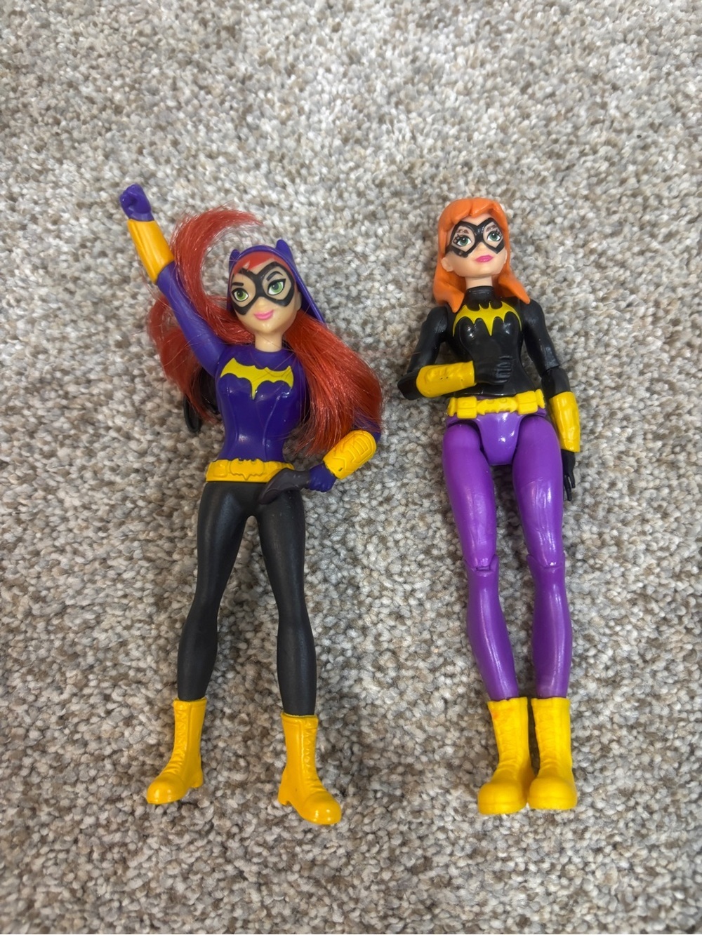 DC Super Hero Batgirl action figure lot of 2 batgirl